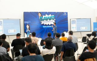 Regional Manager DKI Asuransi Astra, Hendra, saat sedang memberikan materi pengetahuan umum mengenai asuransi serta produk dan layanan Garda Oto kepada rekan media di workshop GAWAT : Garda Oto Worth It or Not secara offline pada Kamis, 27 Juli 2023.