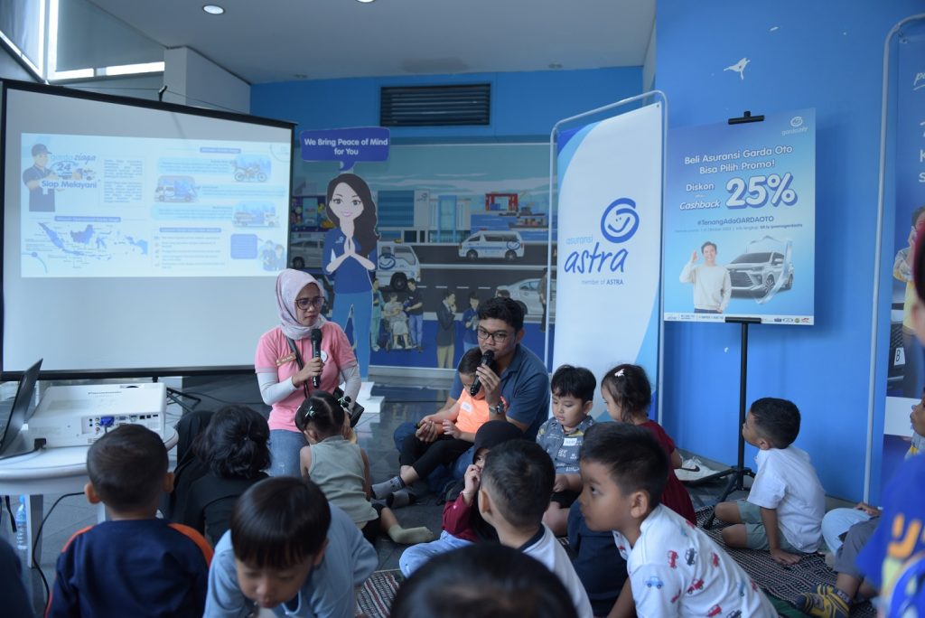 Hadirkan Literasi Keuangan untuk Anak Usia Dini dan Uji Emisi Kendaraan Roda Empat di Asuransi Astra Bogor